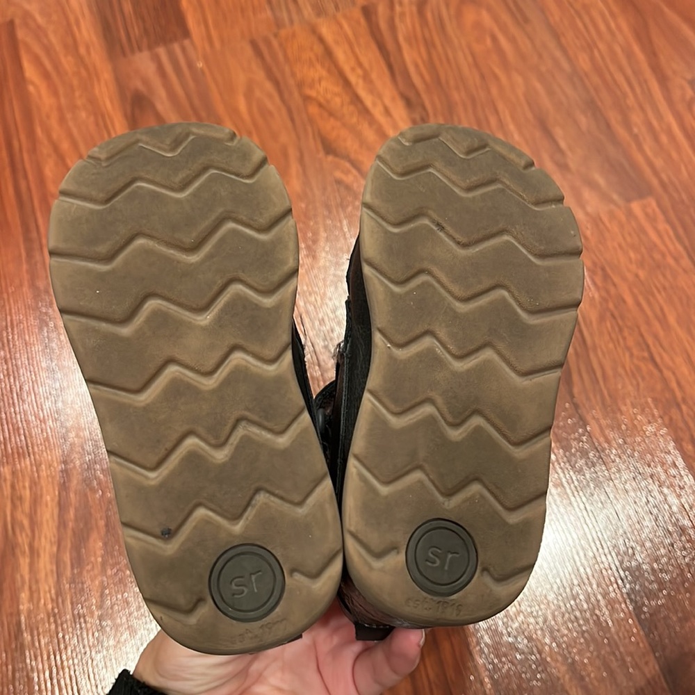 Stride Rite Stuart Toddler Bootie, Size 8 - Picture 3 of 3